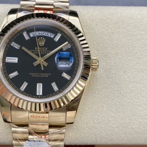 Luxury Replica Rolex Day-Date Men's 40mm Super Clone Watch 1046108282 - front view