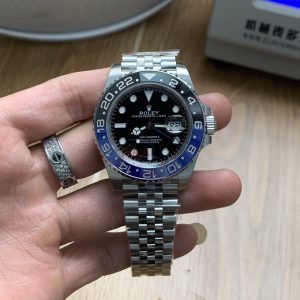 Premium Rolex GMT-Master II Batman Super Clone Watch for Sale 1117148582 - front view | GMT-Master II