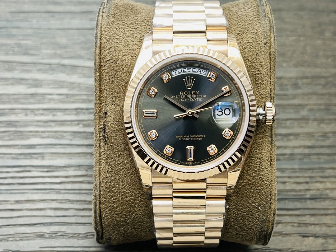 Premium Rolex Day-Date 40mm Super Clone Watch with Cash on Delivery 998160141 - front view | Rolex